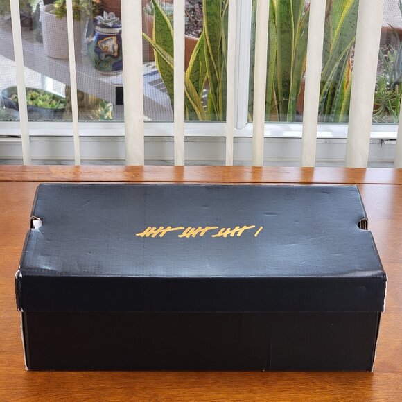 Converse Chuck 70 Ox 'Bill Russell 30 - 40' 161408C Black/White Size 12 Men's - Picture 15 of 15